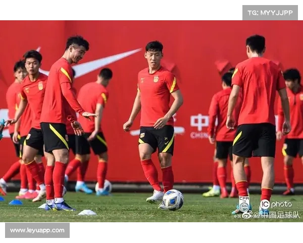 深圳新鹏城技术流中场传导失效 防守端形同虚设全面崩盘